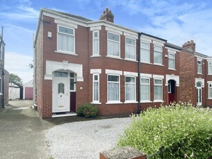 3 bedroom semi-detached house for sale in Maybury Road, Hull, East Yorkshire, HU9
