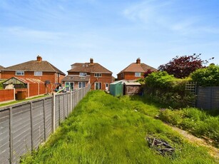 3 bedroom semi-detached house for sale in Orchard Way, Churchdown, Gloucester, GL3