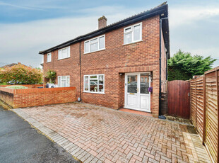 3 bedroom semi-detached house for sale in Percy Road, Guidford, GU2