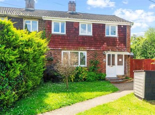3 bedroom semi-detached house for sale in Pond Meadow, Guildford, GU2