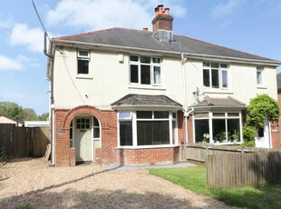 3 bedroom semi-detached house for sale in Upper Northam Drive, Hedge End, SO30