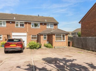 3 bedroom semi-detached house for sale in Villiers Crescent, ST ALBANS, AL4