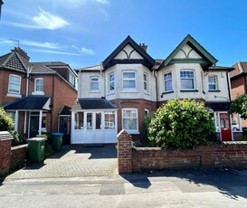 3 bedroom semi-detached house for sale in Wilton Road, Upper Shirley, Southampton, SO15
