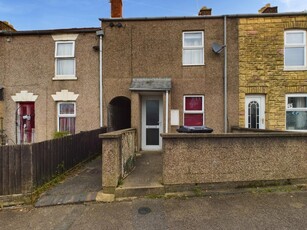 3 bedroom terraced house for sale in Millbrook Street, Gloucester, Gloucestershire, GL1