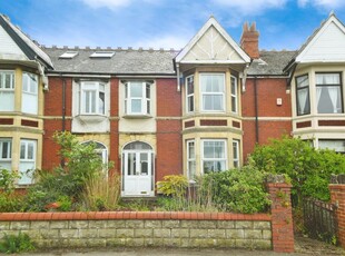 3 bedroom terraced house for sale in Okus Road, Swindon, SN1