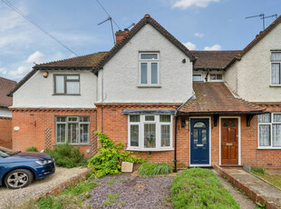 3 bedroom terraced house for sale in Old Farm Road, Guildford, Surrey, GU1