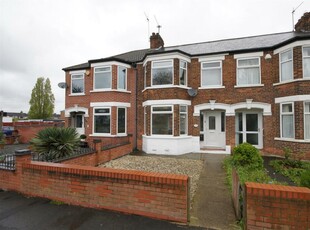 3 bedroom terraced house for sale in Spring Bank West, Hull, HU5