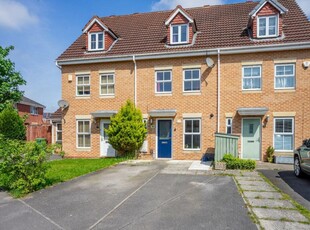 3 bedroom terraced house for sale in Tedder Road, York, YO24