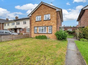 3 bedroom terraced house for sale in Tollgate Lane, Bury St Edmunds, IP32