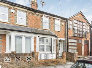 3 bedroom terraced house for sale in York Road, Reading, RG1