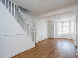 3 Bedroom Terraced House To Rent