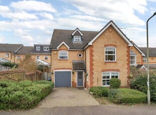 4 Bed House For Sale in Catterick Close, London, N11 - 5298628