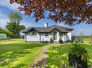 4 bedroom bungalow for sale in 10 Wester Boghead, Crosshill Road, Lenzie, G66