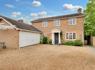 4 bedroom detached house for sale in Albany Close, Worthing, BN11