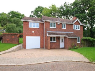 4 bedroom detached house for sale in Bourton Close, West Hunsbury, NN4