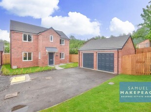 4 bedroom detached house for sale in Fawns Close, Longton, Stoke-On-Trent, ST3