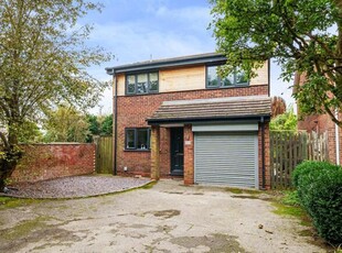 4 Bedroom Detached House For Sale In Hockley Heath