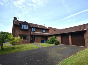 4 bedroom detached house for sale in Hudson Close, Old Hall, Warrington, WA5