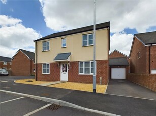 4 bedroom detached house for sale in Laines Walk, Tuffley, Gloucester, Gloucestershire, GL4