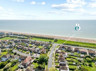 4 bedroom detached house for sale in Smugglers Walk, Goring-by-Sea, Worthing, West Sussex, BN12