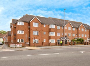 4 bedroom flat for sale in Hilsea Crescent, Portsmouth, PO2