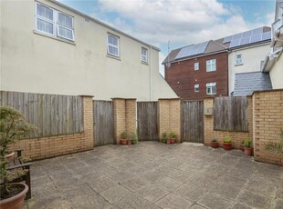 4 bedroom property for sale in Christchurch Road, Boscombe, Bournemouth, BH1