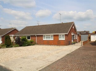 4 bedroom semi-detached bungalow for sale in Ravenscroft, Covingham, Swindon, SN3