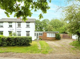 4 bedroom semi-detached house for sale in Bridge Cottages, Sandridgebury Lane, St. Albans, Hertfordshire, AL3