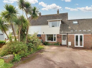 4 bedroom semi-detached house for sale in Colindale Road, Ferring, BN12