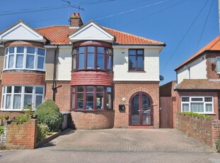 4 bedroom semi-detached house for sale in Park Avenue, Deal, CT14