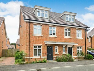 4 bedroom semi-detached house for sale in Repton Crescent, Earley, Reading, RG6