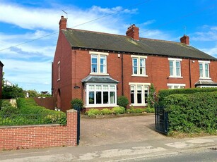 4 bedroom semi-detached house for sale in Station Road, Barnby Dun, Doncaster, DN3