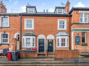 4 bedroom terraced house for sale in Baker Street, Reading, RG1
