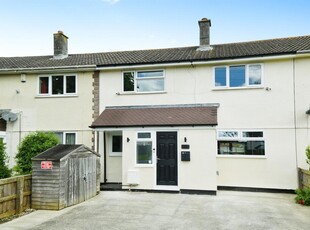 4 bedroom terraced house for sale in Burnham Road, Swindon, SN3