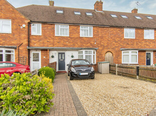 4 bedroom terraced house for sale in Finch Road, Earley, Reading, Berkshire, RG6