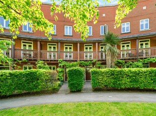 4 bedroom terraced house for sale in Henderson Avenue, Guildford, Surrey, GU2