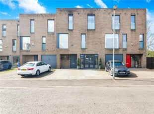 4 bedroom town house for sale in Lochview Gate, Hogganfield, Glasgow, G33
