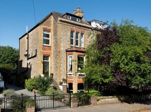 4 Bedroom Town House For Sale In Sevenoaks, Kent