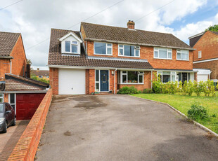 5 bedroom detached house for sale in Grovelands Road, Winchester, Hampshire, SO22