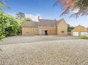 5 bedroom detached house for sale in The Planks, Old Town, Swindon, SN3