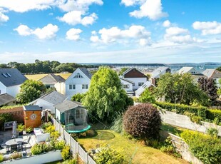 5 bedroom detached house for sale in Whitecliff Crescent, Whitecliff, Poole, Dorset, BH14