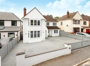 5 bedroom detached house for sale in Wokingham Road, Earley, Reading, Berkshire, RG6