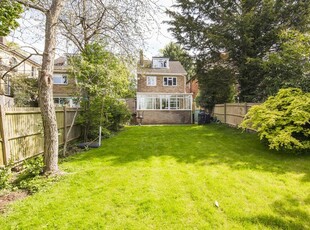 5 bedroom link detached house for sale in London Road, Southborough, TN4