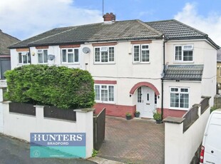 5 bedroom semi-detached house for sale in Stirton Street Little Horton, Bradford, West Yorkshire, BD5 7NX, BD5