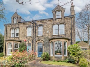 5 bedroom semi-detached house for sale in Thornhill Road, Lindley, Huddersfield, West Yorkshire, HD3