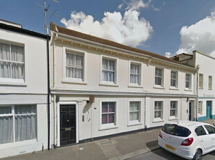 8 bedroom block of apartments for sale in The Paragon, Brunswick Road, Worthing, West Sussex, BN11