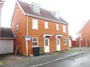Ensign Way, DISS - 3 bedroom semi-detached house
