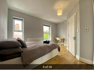 Room in a Shared House, Grange Street, M6