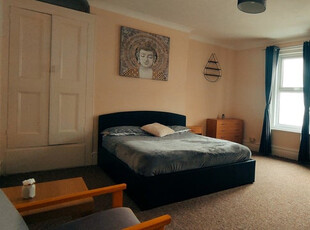 Room in a Shared House, Kingston Road, PO2
