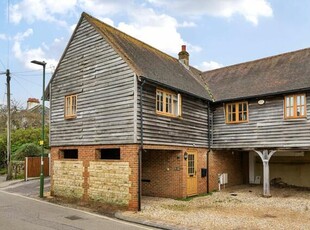 2 Bedroom Coach House For Sale In Midhurst